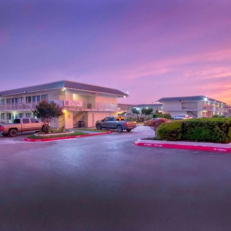 Motel 6-Austin, Tx - North Εξωτερικό φωτογραφία